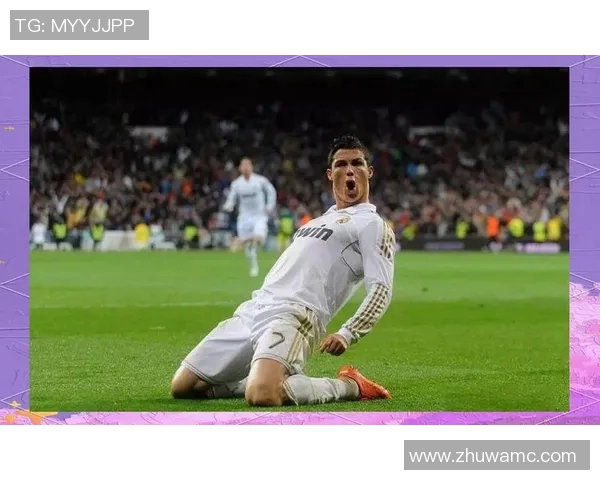 足球三字球星的传奇故事与崛起历程揭示足球世界的光辉与挑战